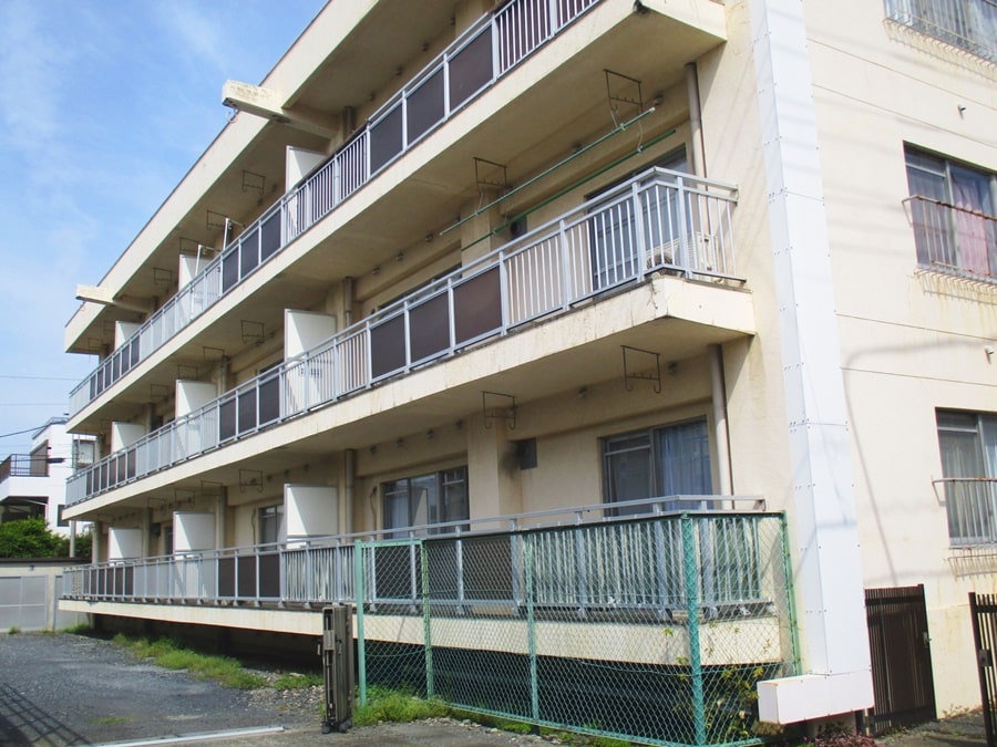 官舎の外観