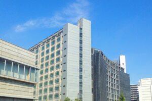 東京拘置所と青空