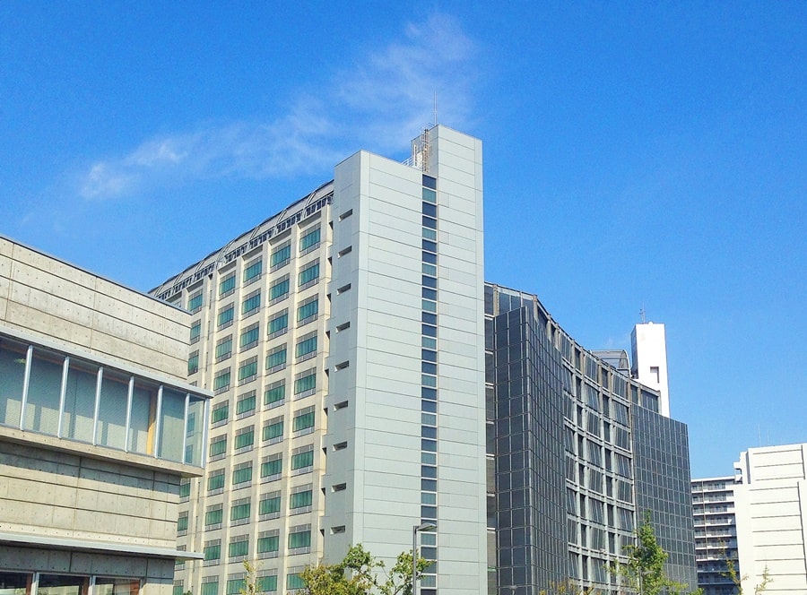 東京拘置所と青空